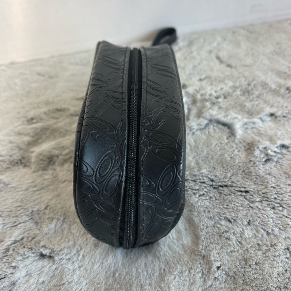 Oakley Soft Shell Sunglass Case - Picture 4 of 9